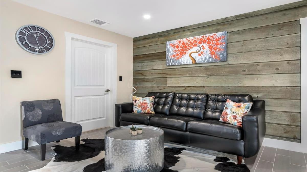 Blumenhaus Sleeps 6 Full Kitchen Plus Hot Tub フレデリックスバーグ エクステリア 写真
